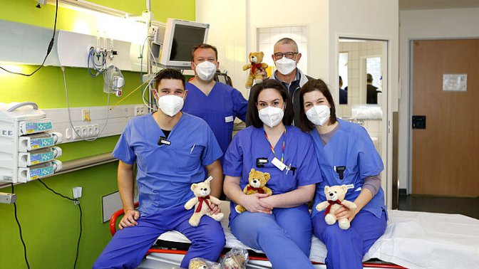 120 Teddys für die Zentrale Notaufnahme